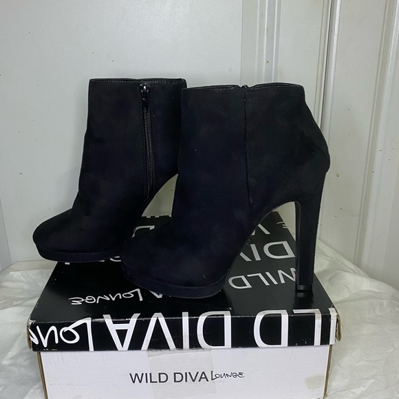 Wild Diva Faux Suede Ankle Heel Boots - Picture 4 of 11